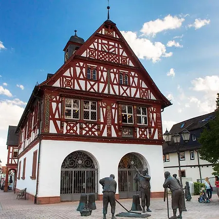 Apartman Ferienwohnung Mit Balkon Und Wlan *